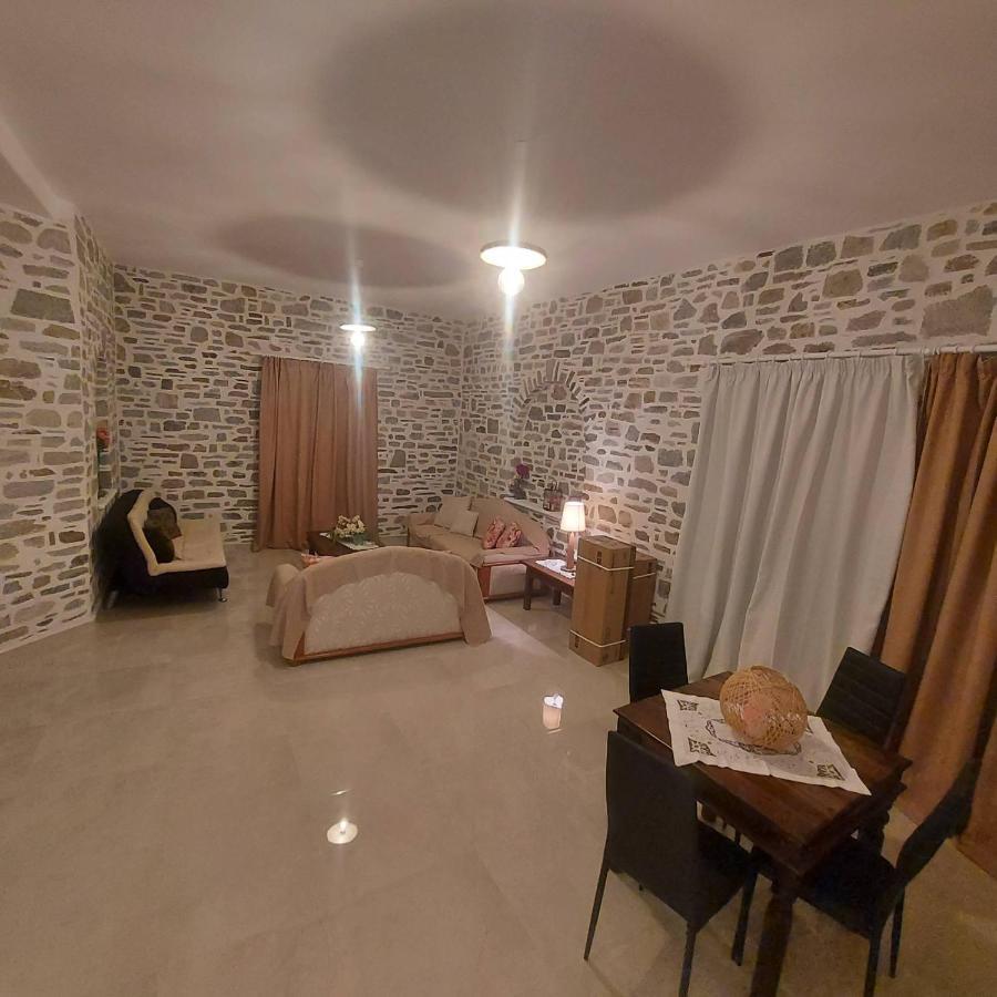 Stegio Villa Parasporos Bagian luar foto
